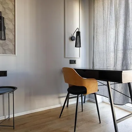 Urban Chic - Cozy And Modern Apartment- Jana Pawla *